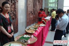 深圳百年传统小食“重生” 获宝安区非遗授牌